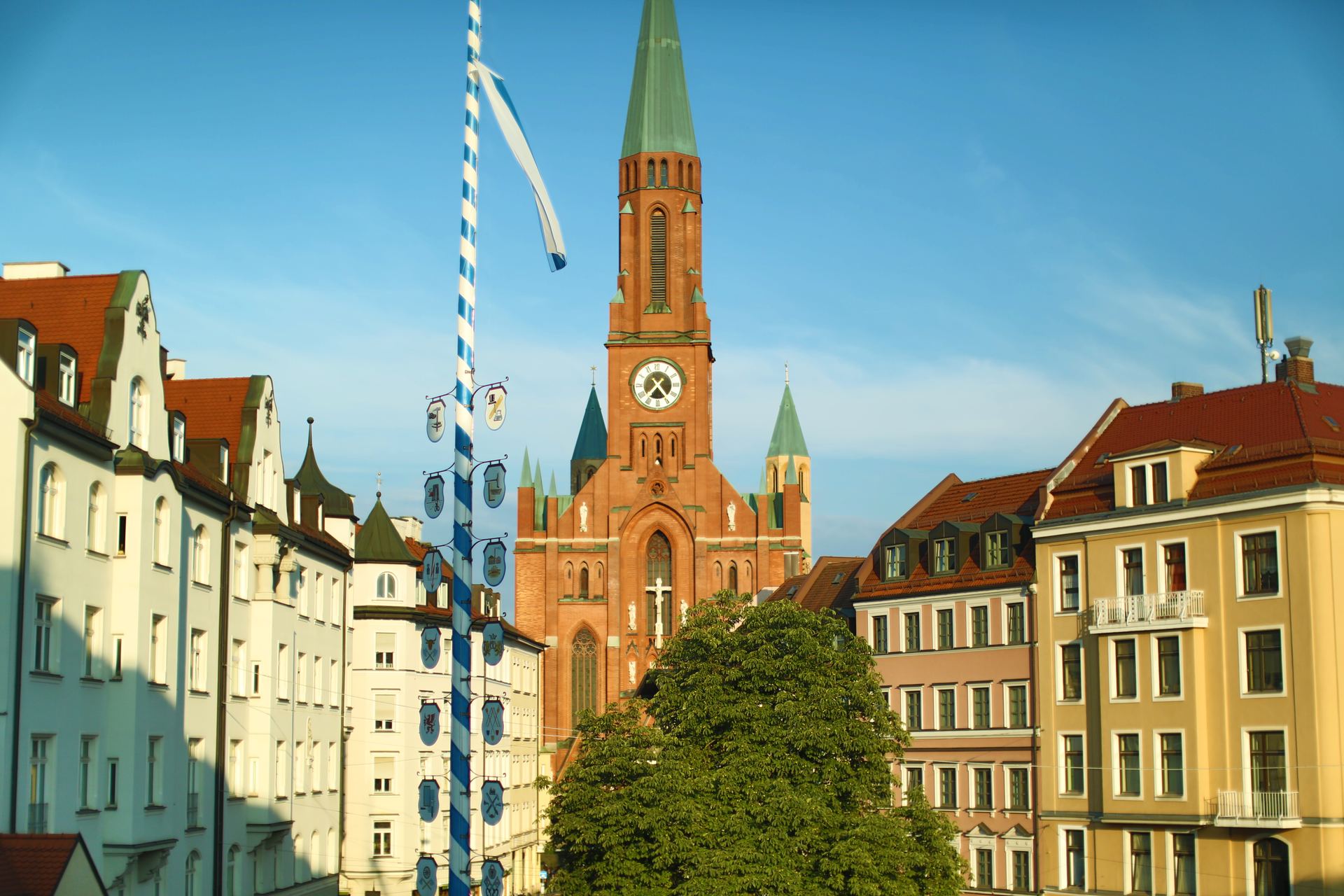 Panorama mit Maibaum
